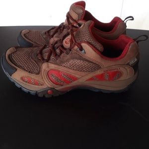 MERRELL 7 TAN or BROWN RUST BLACK HIKING SHOES OUTDOOR SNEAKERS womens